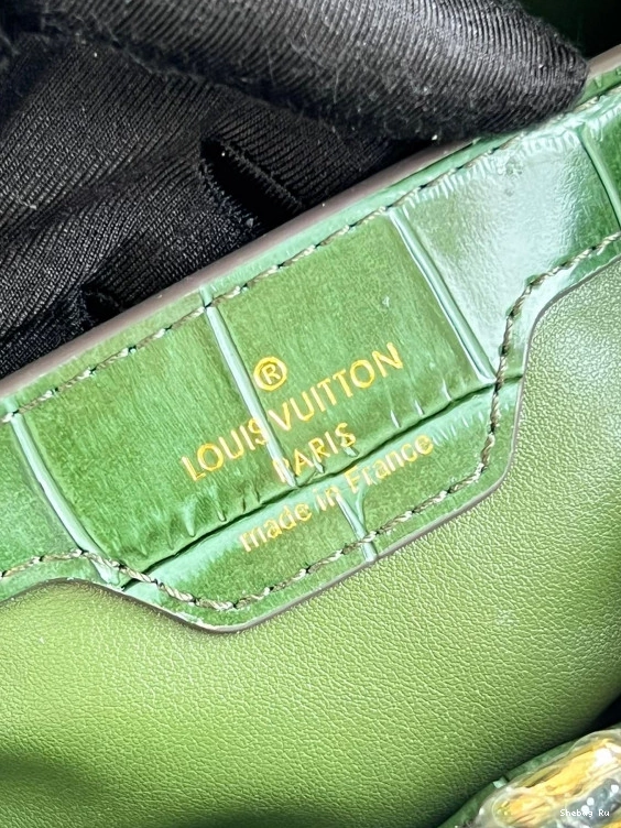 BB LOUIS CAPUCINES VUITTON 0710
